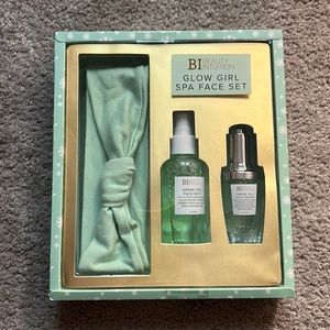 Beauty intuition glow girl soa face set green tea headband face mist serum